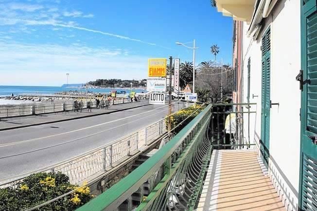 appartamento in affitto a Varazze