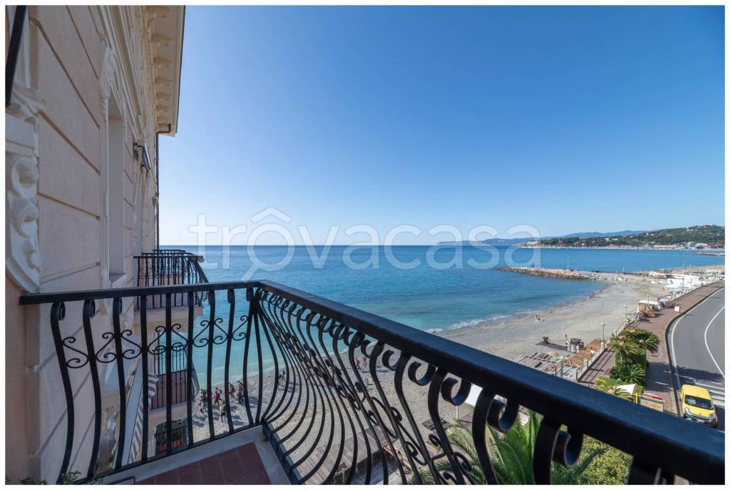 appartamento in affitto a Varazze