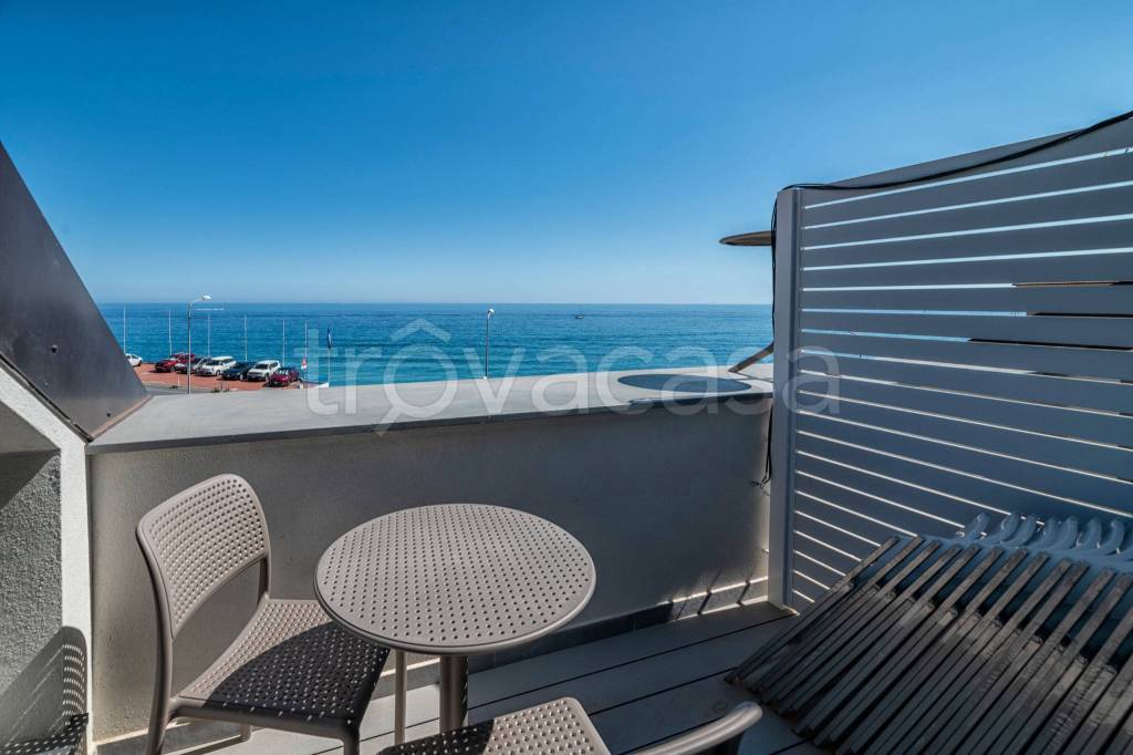 appartamento in affitto a Varazze