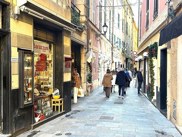 negozio in affitto a Varazze