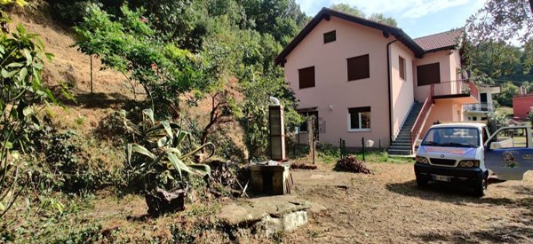 casa indipendente in affitto a Varazze