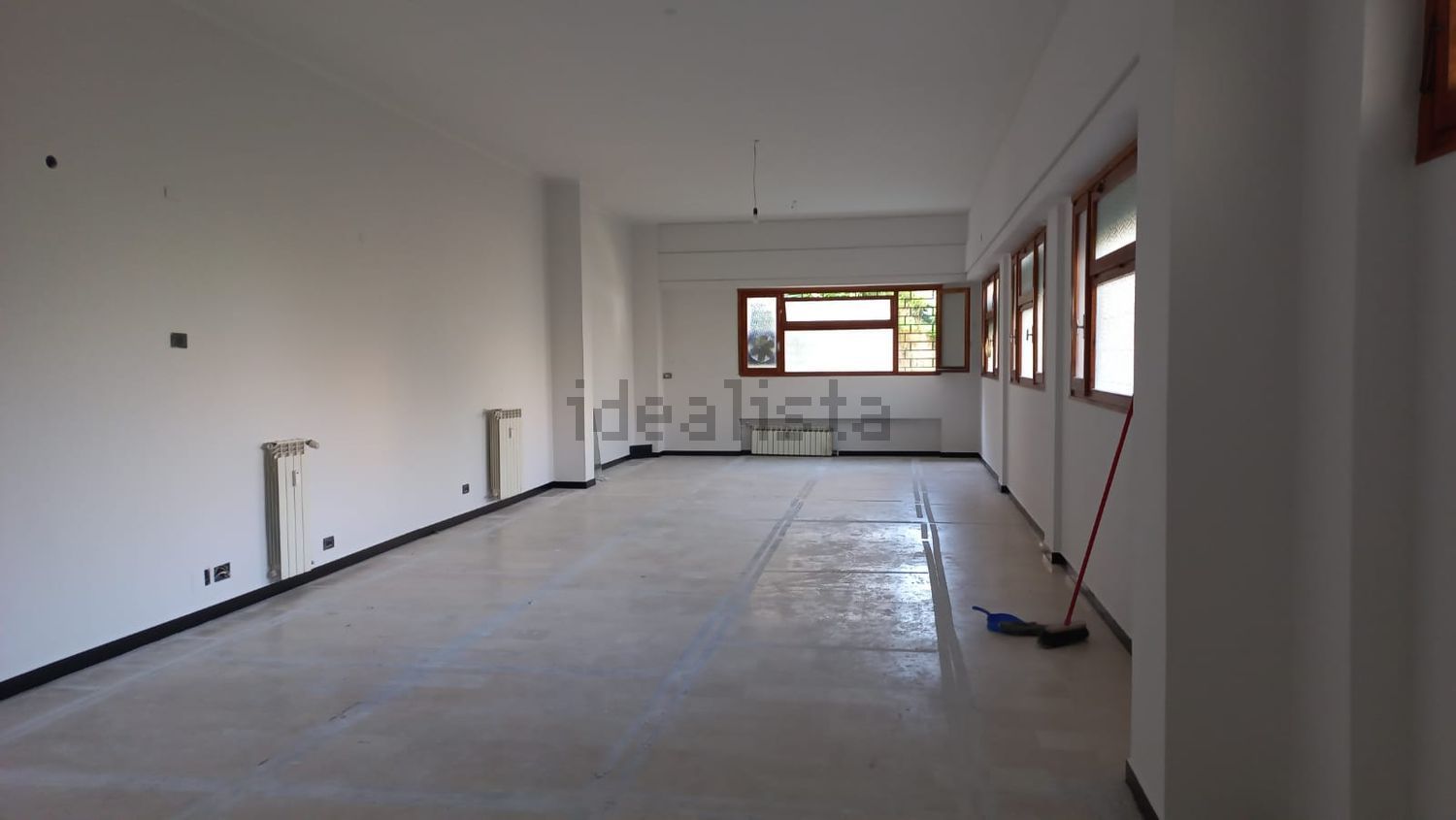 locale commerciale in affitto a Varazze