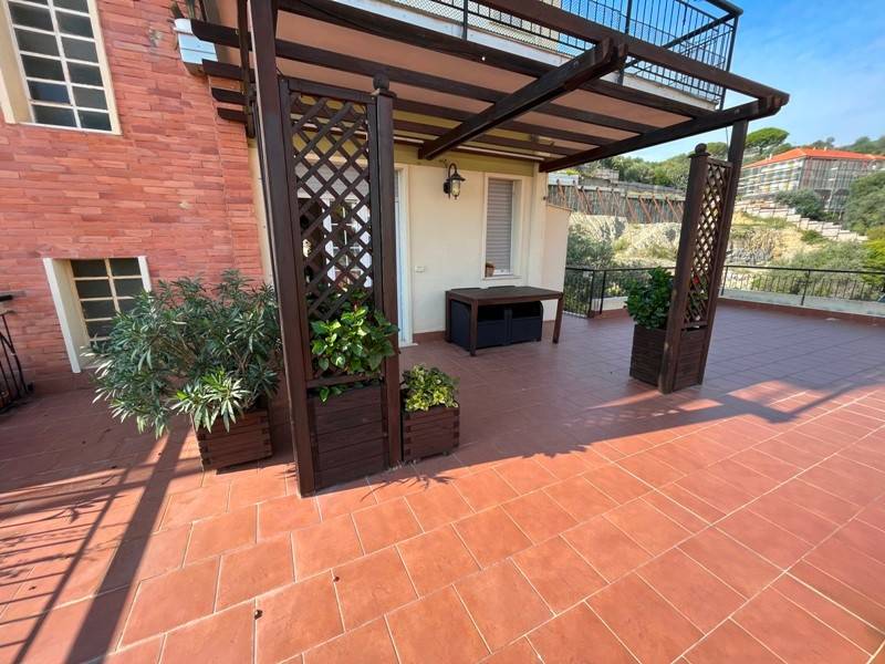 appartamento in affitto a Varazze