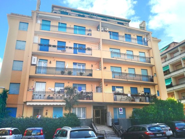 appartamento in affitto ad Arenzano in zona Terralba