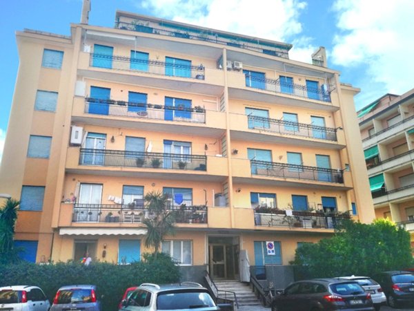 appartamento in affitto ad Arenzano in zona Terralba