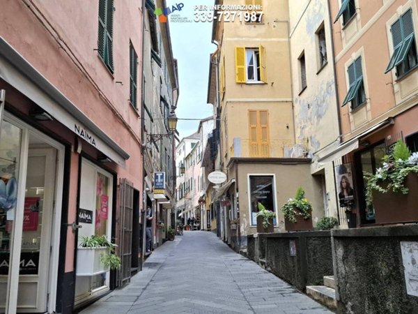 negozio in affitto ad Arenzano