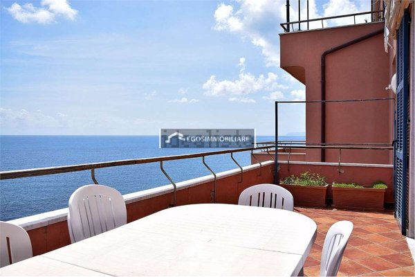 appartamento in affitto ad Arenzano in zona Terrarossa