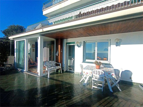 appartamento in affitto ad Arenzano