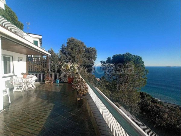 appartamento in affitto ad Arenzano