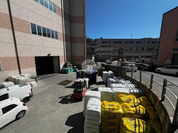 locale commerciale in affitto ad Arenzano