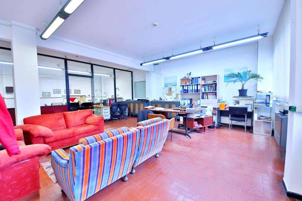 ufficio in affitto ad Arenzano in zona Terralba