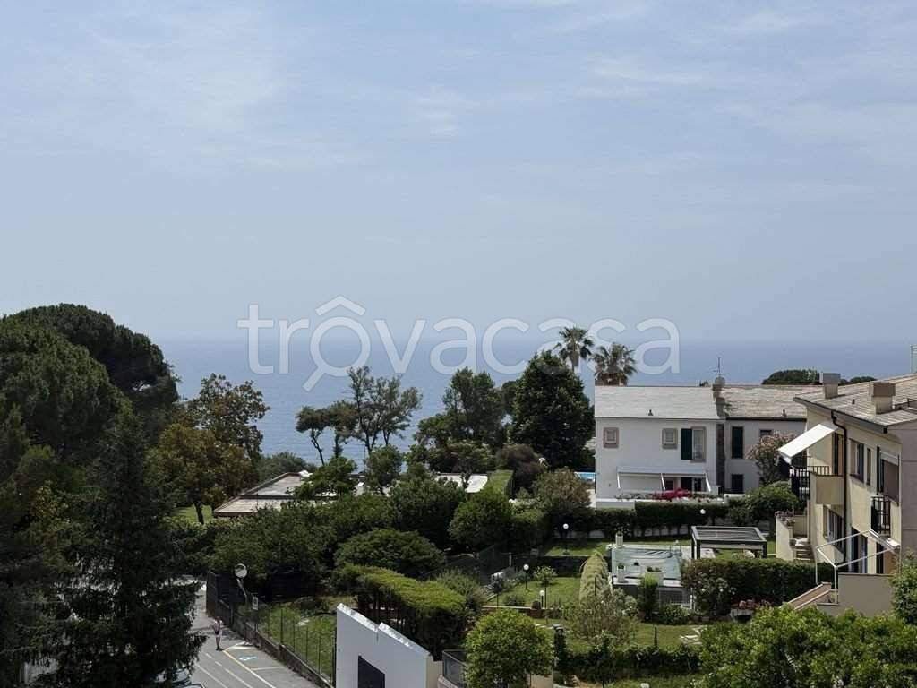 appartamento in affitto ad Arenzano in zona Terrarossa