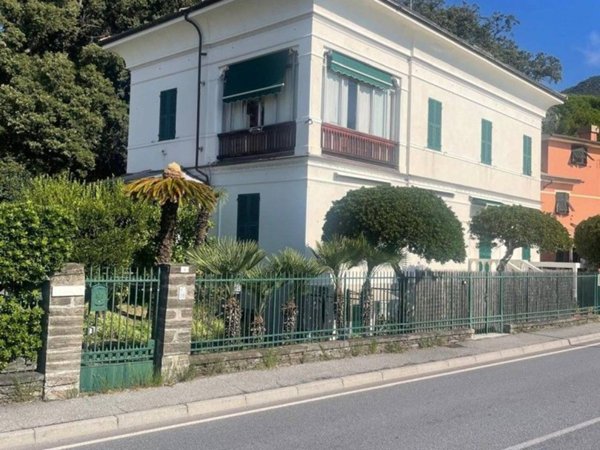 appartamento in affitto ad Arenzano in zona Terralba
