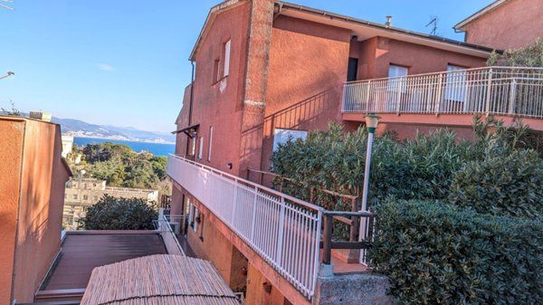 appartamento in affitto ad Arenzano in zona Terrarossa