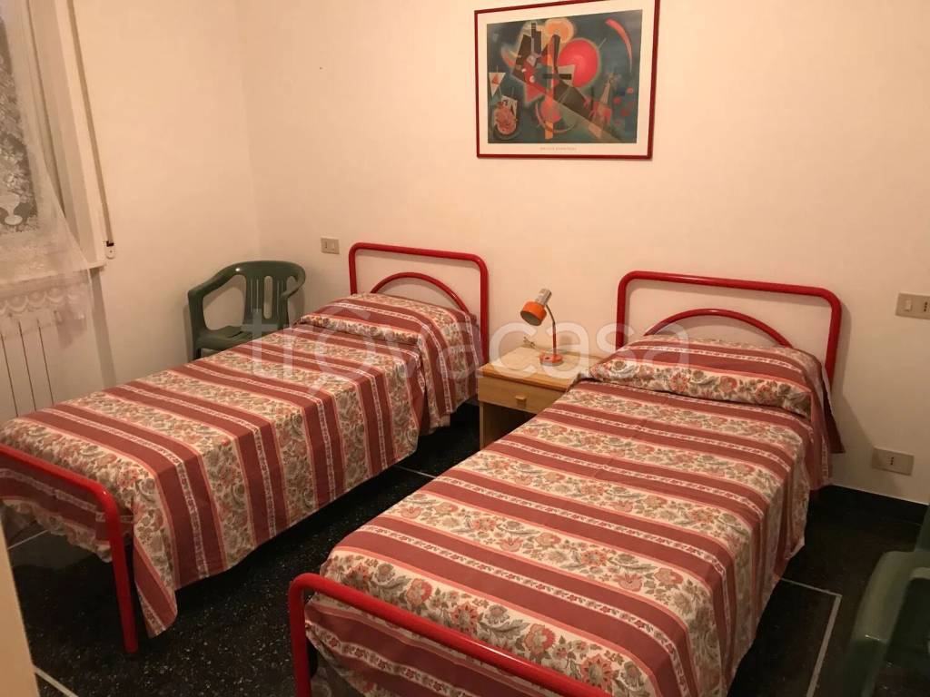 appartamento in affitto ad Arenzano in zona Terralba