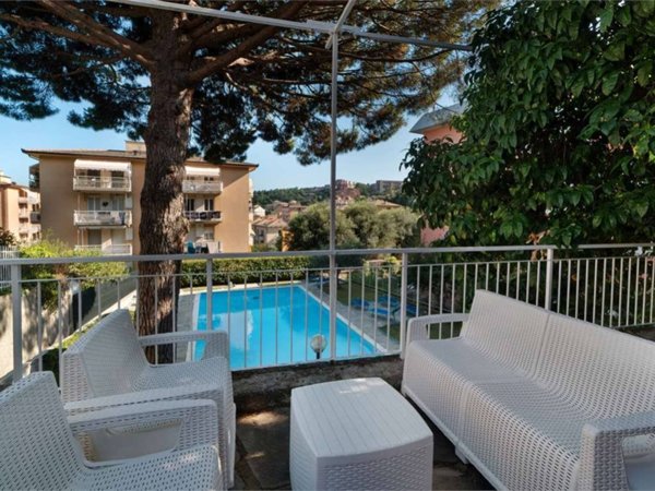 appartamento in affitto ad Arenzano in zona Terralba