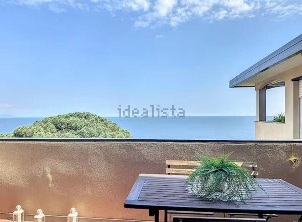 appartamento in affitto ad Arenzano in zona Terralba
