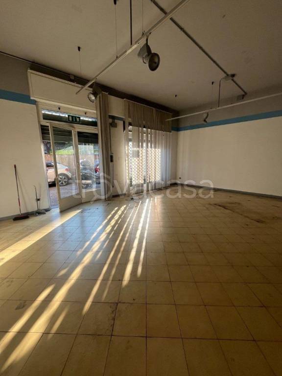 locale commerciale in affitto ad Arenzano in zona Terralba