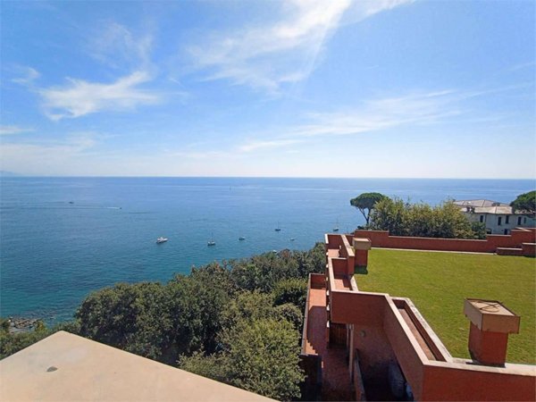 appartamento in affitto ad Arenzano in zona Terrarossa