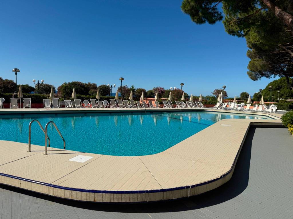 appartamento in affitto ad Arenzano in zona Terrarossa