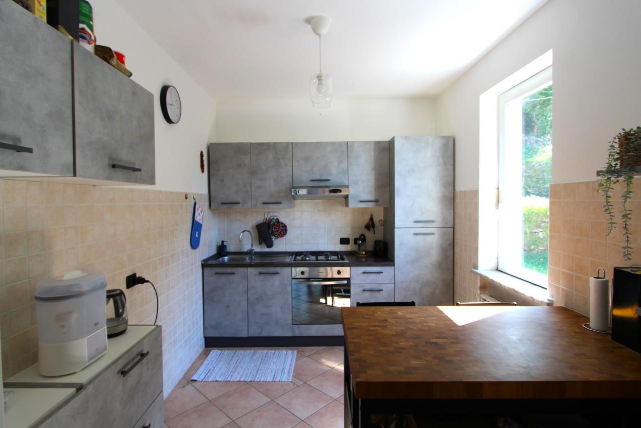 appartamento in affitto ad Avegno