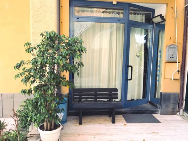 locale commerciale in affitto ad Avegno