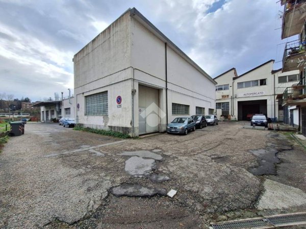 locale commerciale in affitto a Busalla