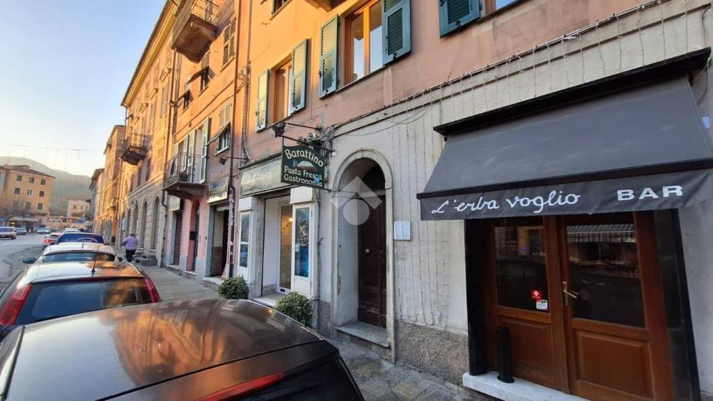 negozio in affitto a Busalla