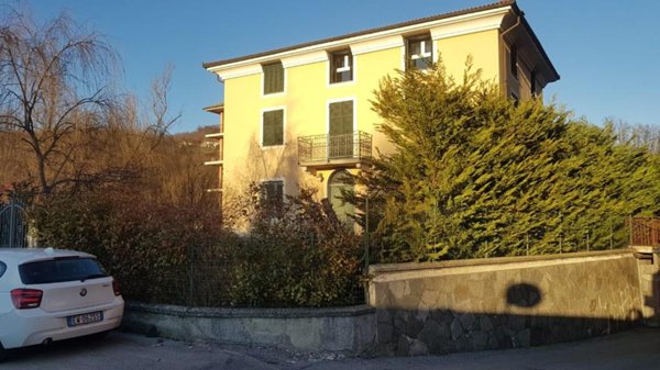 casa indipendente in affitto a Busalla in zona Sarissola