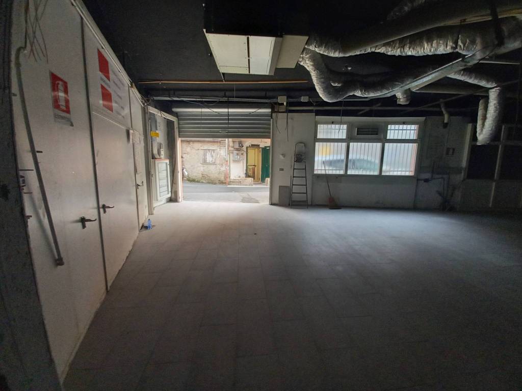 negozio in affitto a Busalla