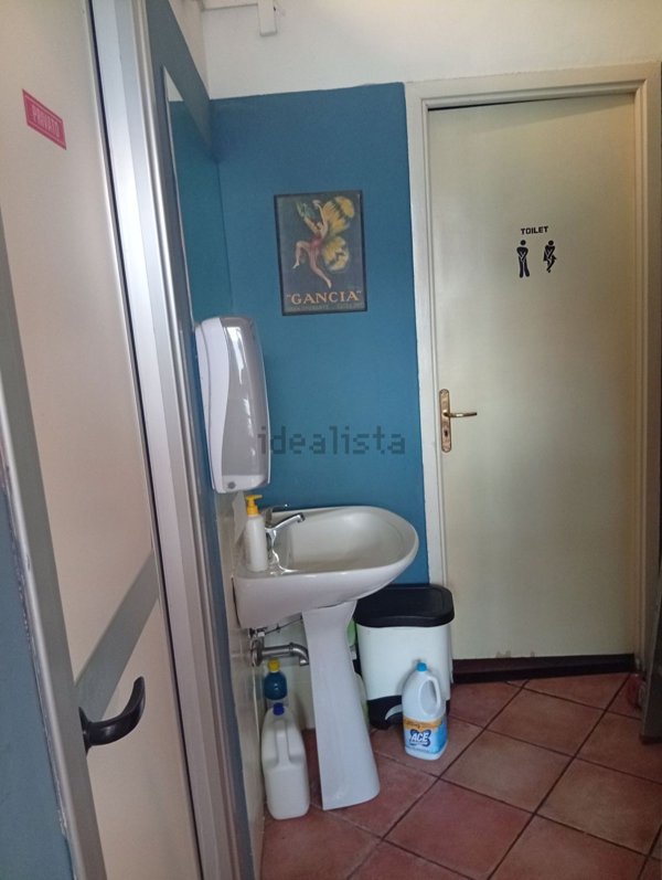 negozio in affitto a Busalla in zona Sarissola