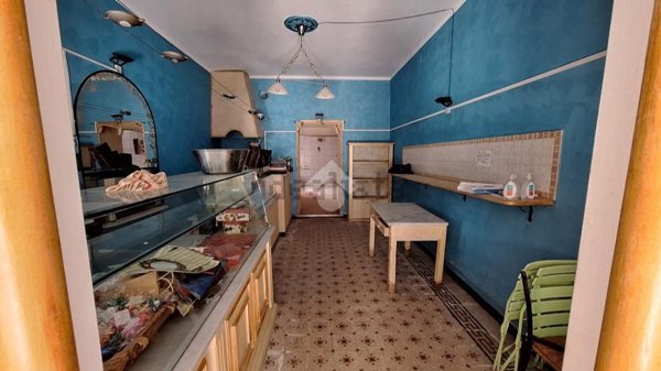 negozio in affitto a Busalla