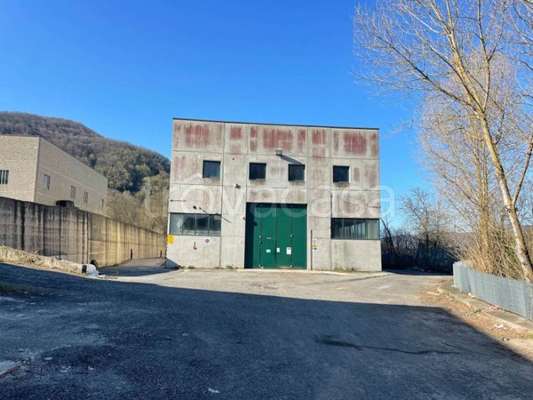 locale commerciale in affitto a Busalla