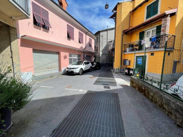 negozio in affitto a Busalla