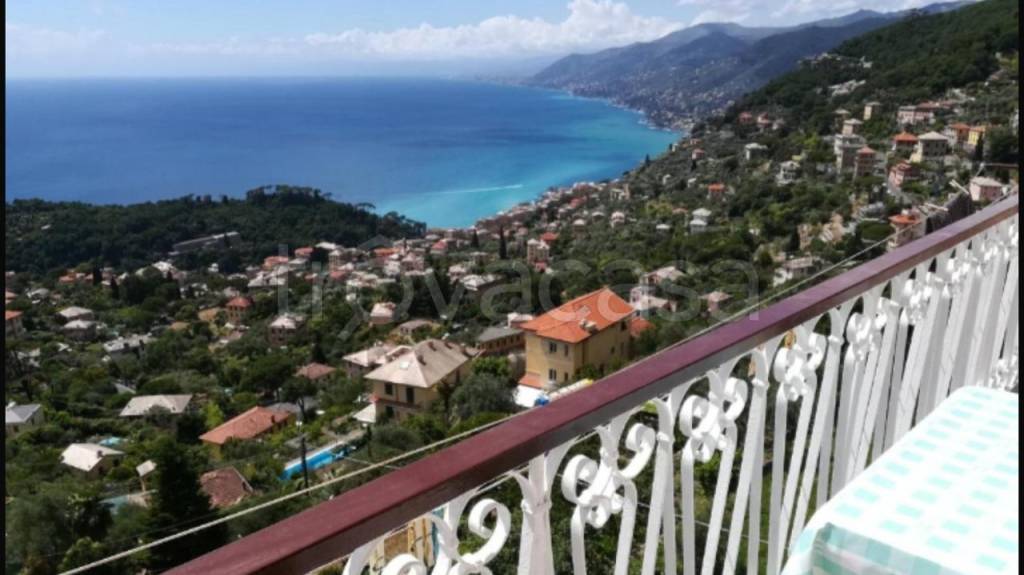 appartamento in affitto a Camogli in zona Ruta