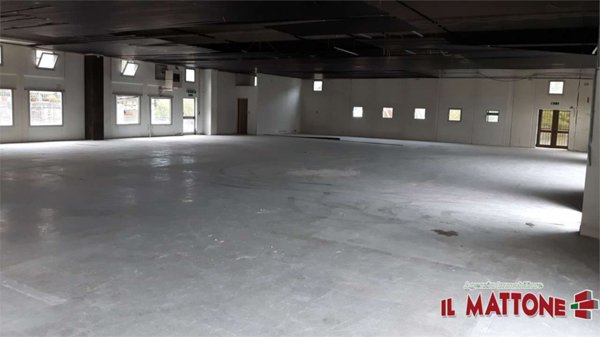 locale commerciale in affitto a Campomorone
