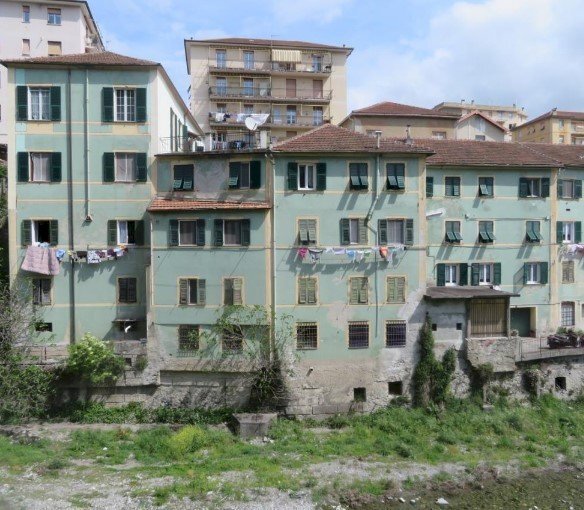 locale di sgombero in affitto a Campomorone