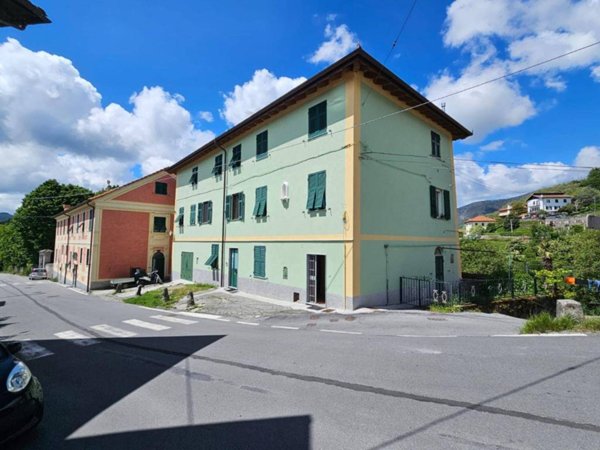 appartamento in affitto a Campomorone in zona Langasco