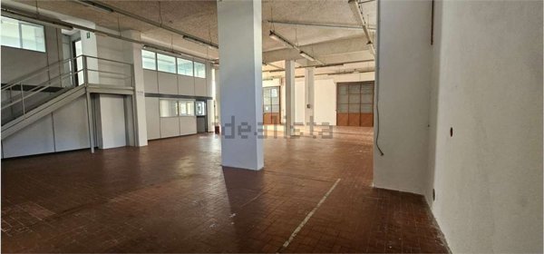 capannone in affitto a Carasco