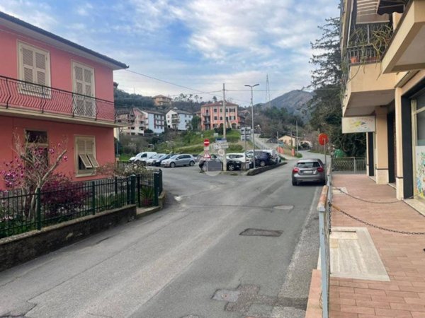 locale commerciale in affitto a Casarza Ligure