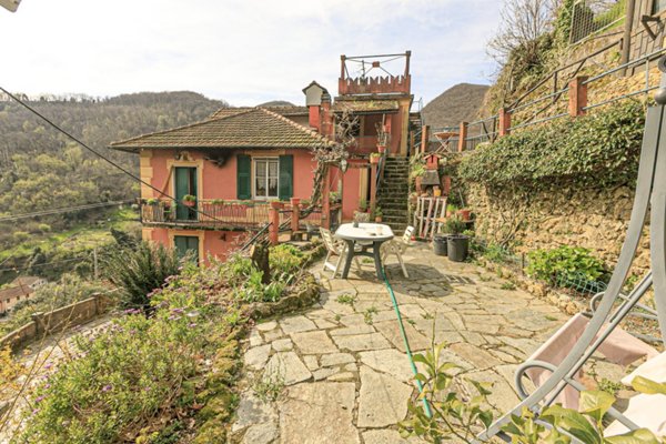 casa indipendente in affitto a Ceranesi