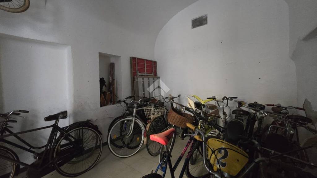 locale di sgombero in affitto a Chiavari in zona Entella