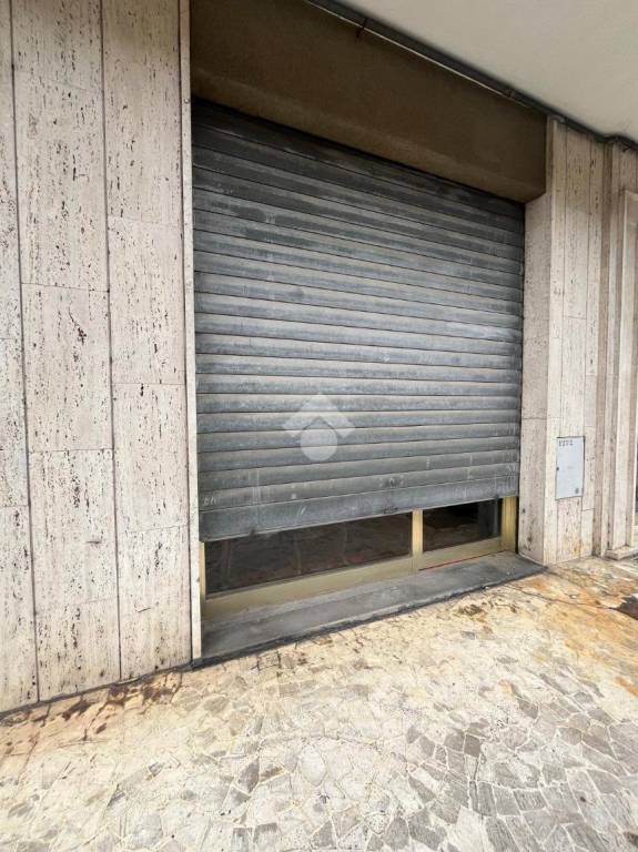 locale commerciale in affitto a Chiavari