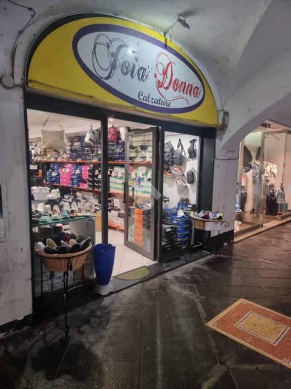 negozio in affitto a Chiavari