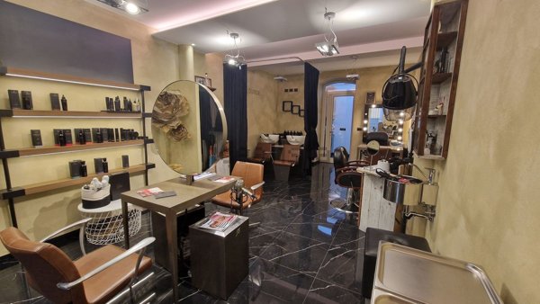locale commerciale in affitto a Chiavari