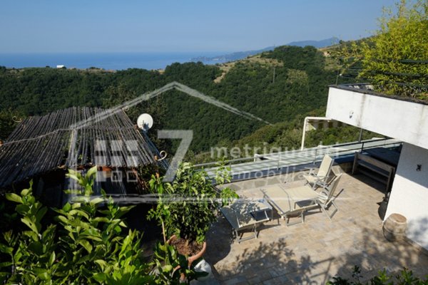 appartamento in affitto a Chiavari in zona Campodonico
