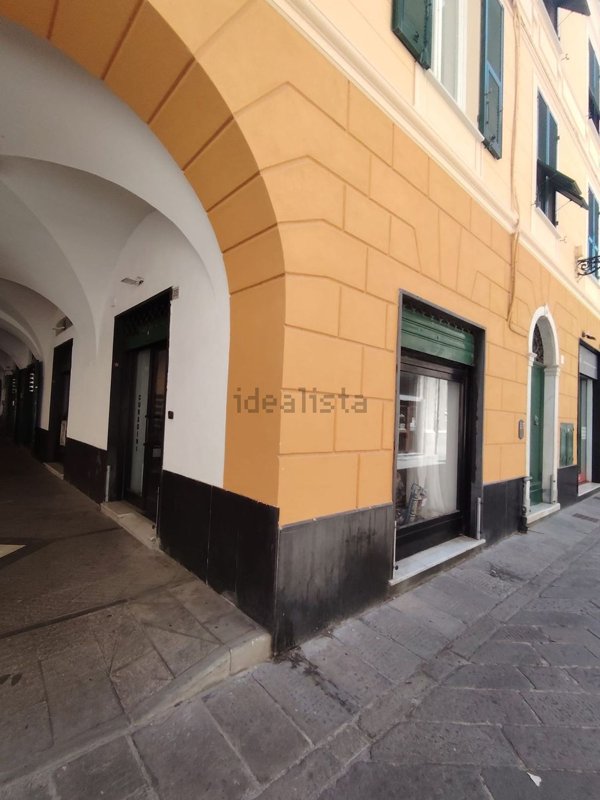 locale commerciale in affitto a Chiavari
