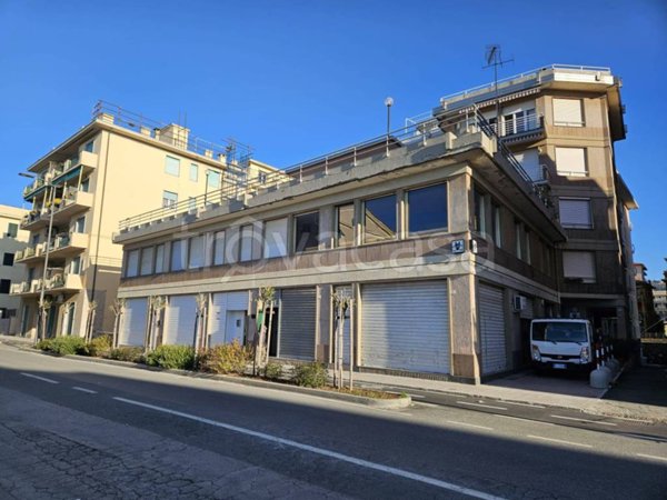 negozio in affitto a Chiavari