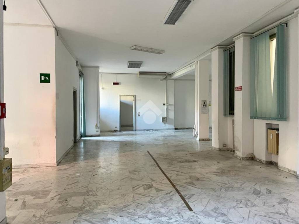 negozio in affitto a Chiavari