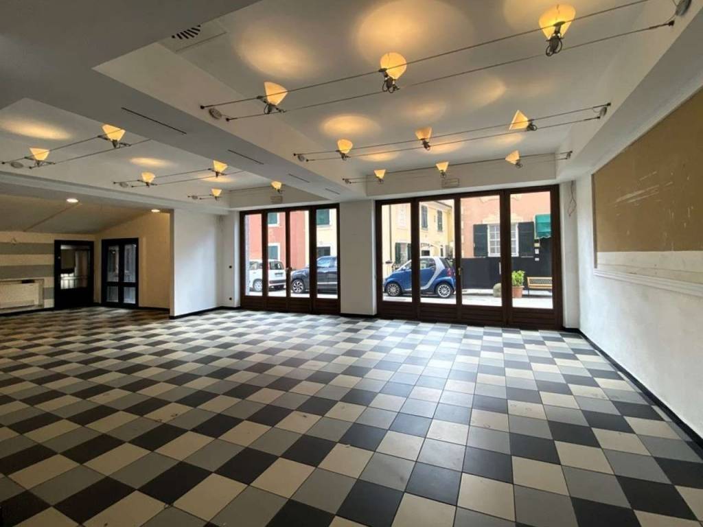 negozio in affitto a Chiavari